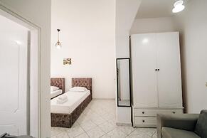 Alnes Hotel