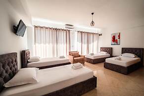 Alnes Hotel