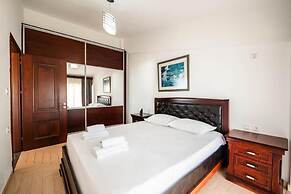 Alnes Hotel