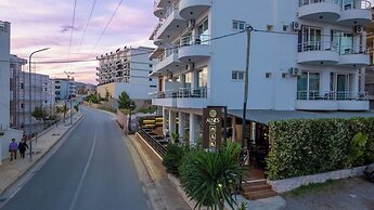 Alnes Hotel