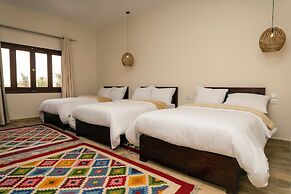 Azad Siwa Hotel