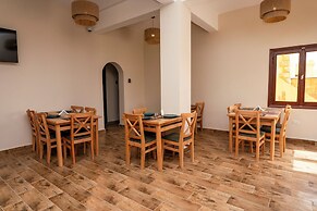 Azad Siwa Hotel