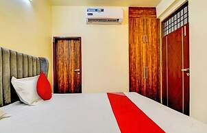 Hotel White Hut