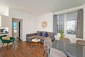 Imperial Middlesex Street Apartments