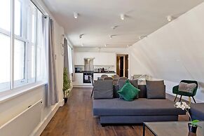 Imperial Middlesex Street Apartments