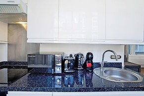 Imperial Middlesex Street Apartments