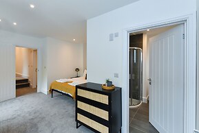 Dovecote Lane Suites