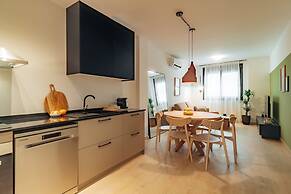 Los Olivos Apartments by Olala Homes