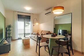 Los Olivos Apartments by Olala Homes