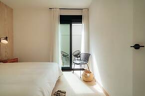 Los Olivos Apartments by Olala Homes