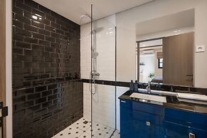 Cove Odilia Suite