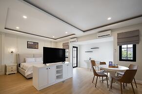 Cove Odilia Suite