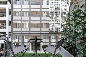 Acropolis Museum Apartment by A&A Residences