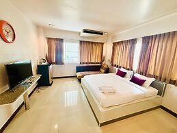 Ree Riverside hotel