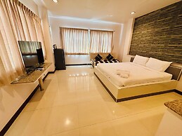 Ree Riverside hotel