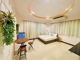 Ree Riverside hotel