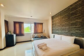 Ree Riverside hotel