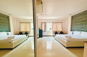Ree Riverside hotel