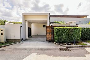 Botanica Modern By Villacarte 159/38