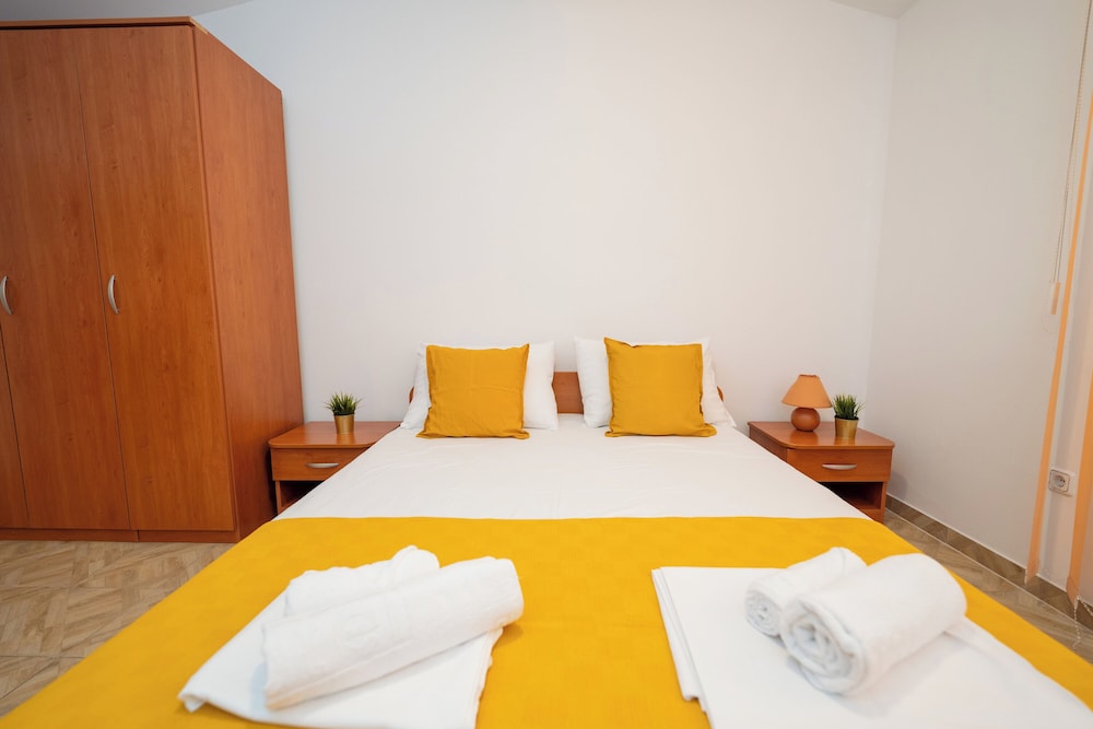 Apartments Adela III
