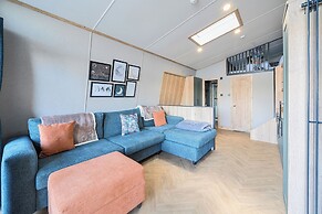 Starlight Skylight - Billing Aquadrome