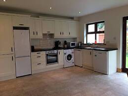 Dingle Holiday Haven - Comfortable 3 Bedroom House