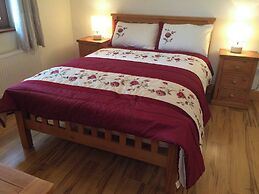 Dingle Holiday Haven - Comfortable 3 Bedroom House