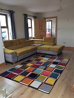 Dingle Holiday Haven - Comfortable 3 Bedroom House