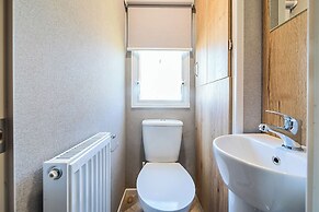 Brookside Bliss - Billing Aquadrome