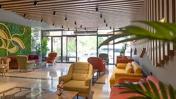 Mr Crane Hotel