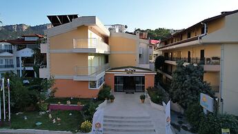 Mr Crane Hotel
