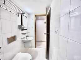 250 sq.ft Studio Apartment with Pool 3