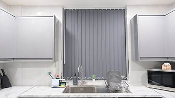 Modern House - 3 Bedrooms - 1 Bath - Mancity