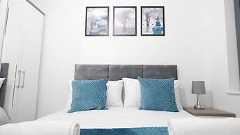 Modern House - 3 Bedrooms - 1 Bath - Mancity