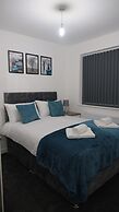 Modern House - 3 Bedrooms - 1 Bath - Mancity