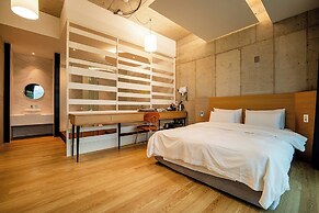 the line hotel