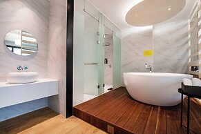 the line hotel