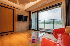 the line hotel