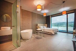 the line hotel
