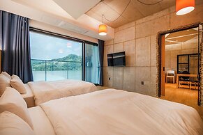 the line hotel