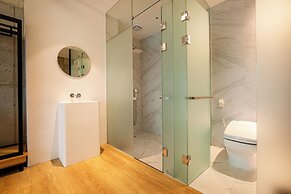 the line hotel