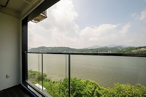 the line hotel
