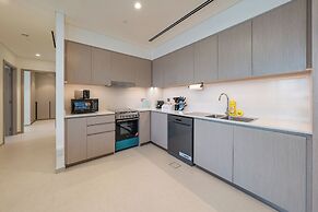 Luxury Stay with Burj views