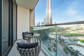 Luxury Stay with Burj views