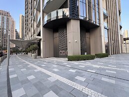Luxury Stay with Burj views