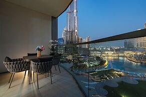 Luxury Stay with Burj views
