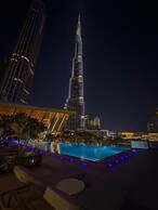 Luxury Stay with Burj views