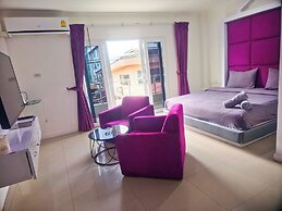 Titanic Residence - 7 minute walk to the Beach