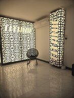 Titanic Residence - 7 minute walk to the Beach