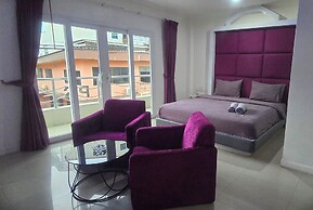 Titanic Residence - 7 minute walk to the Beach